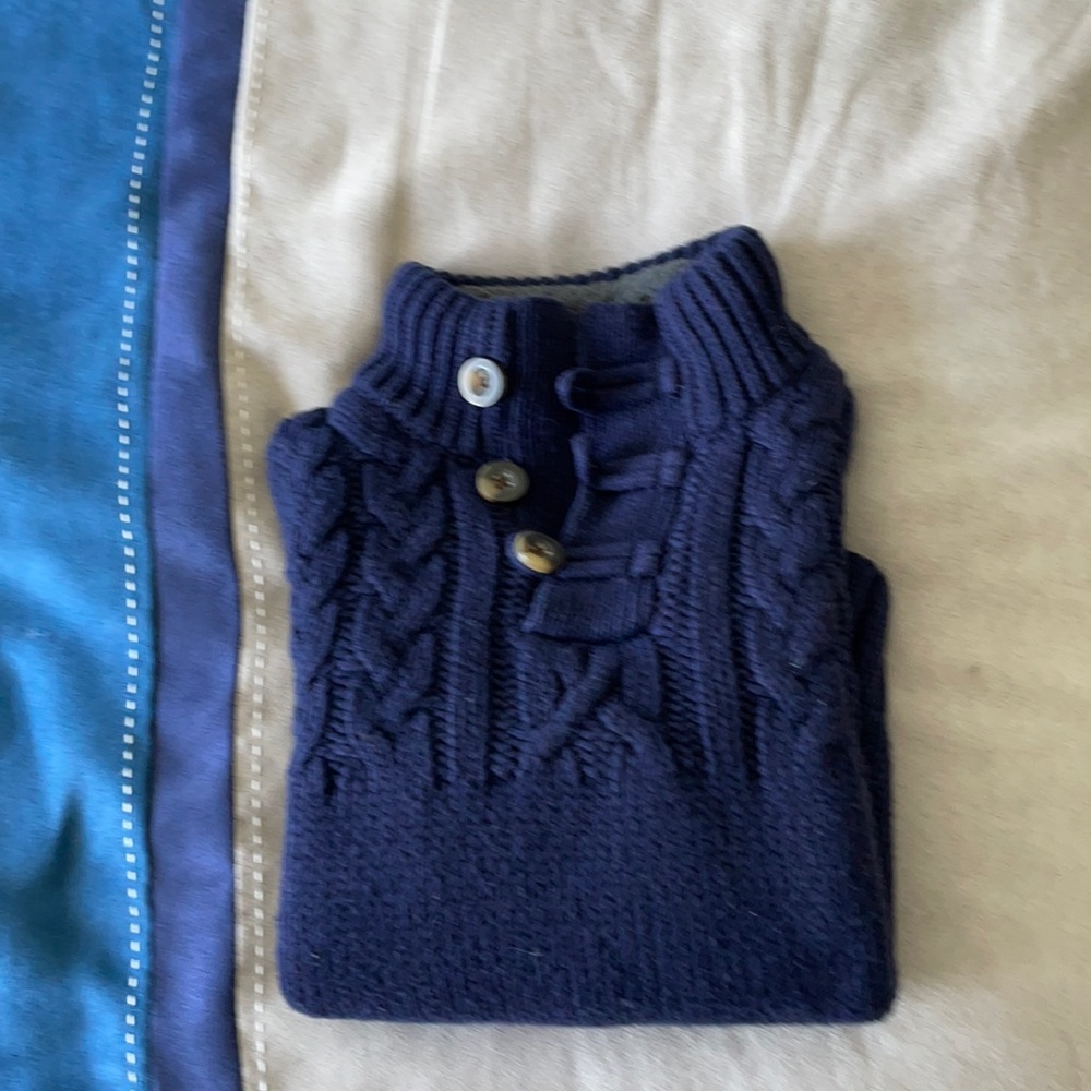 Like new!!! 3t boys gap sweater (navy)